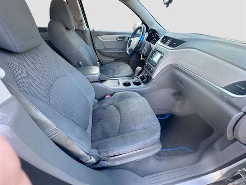 Used 2016 Chevrolet Traverse LS image 28