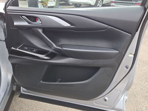 Used 2023 MAZDA CX-9 Touring image 10