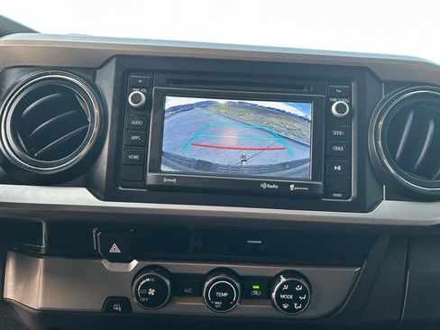 Used 2017 Toyota Tacoma SR5 w/ Tow Package image 22