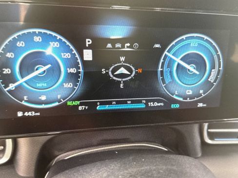 Used 2026 Hyundai Elantra Limited FWD image 4