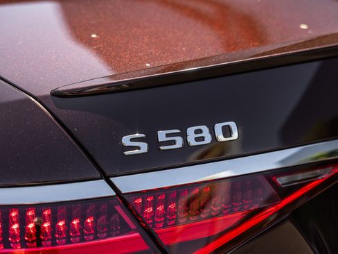 Used 2021 Mercedes-Benz S 580 4MATIC Sedan image 23