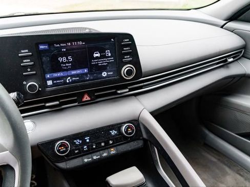 Certified 2022 Hyundai Elantra SEL w/ Cargo Package image 15