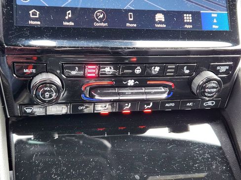 Used 2024 Jeep Grand Cherokee L Limited w/ Luxury Tech Group II image 22