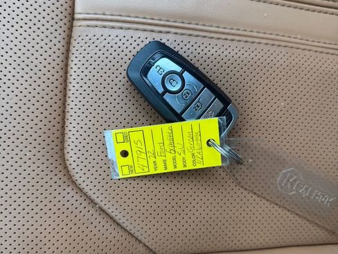 Used 2022 Ford Expedition Max Platinum image 31