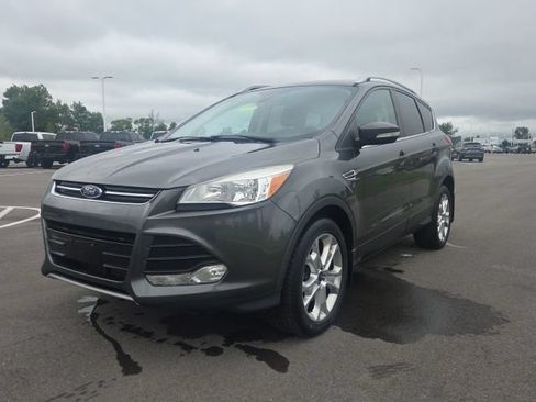 Used 2016 Ford Escape Titanium FWD image 2