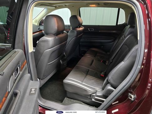 Used 2017 Lincoln MKT AWD image 21