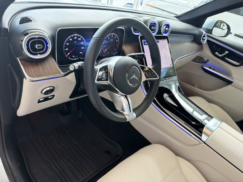Used 2026 Mercedes-Benz GLC 300 image 18