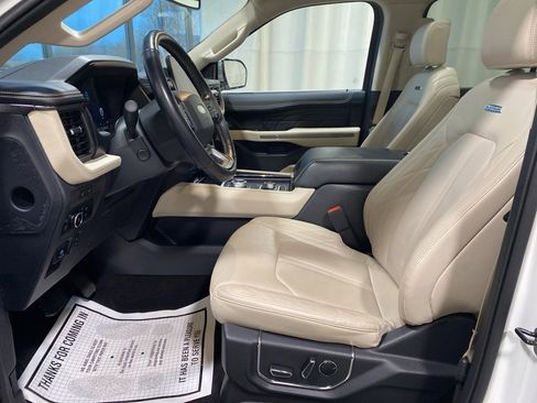 Used 2023 Ford Expedition Platinum image 10