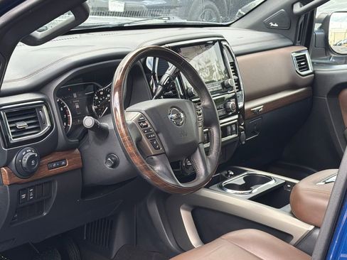 Used 2020 Nissan Titan Platinum Reserve w/ Moonroof Package AWD/4WD image 18
