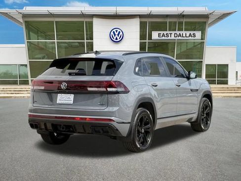 Used 2026 Volkswagen Atlas Cross Sport SEL R-Line AWD/4WD image 3