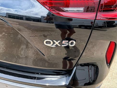 Used 2019 INFINITI QX50 Essential w/ Premium Audio Package AWD/4WD image 11