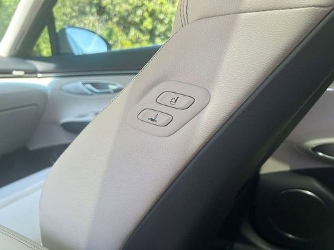 Used 2026 Genesis GV70 2.5T Select AWD/4WD image 18