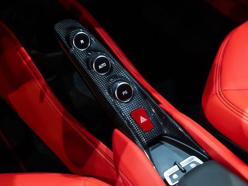 Certified 2022 Ferrari F8 Tributo image 35