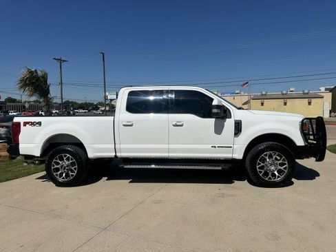 Used 2020 Ford F250 Lariat w/ Lariat Ultimate Package AWD/4WD image 7
