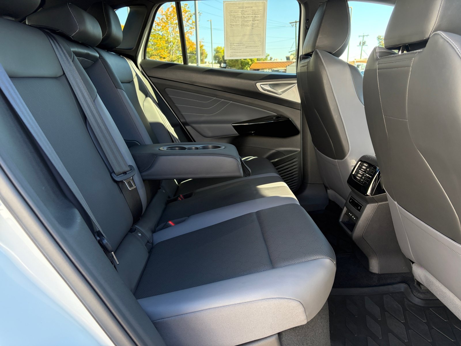 Used 2023 Volkswagen ID.4 Pro S Plus AWD/4WD image 18