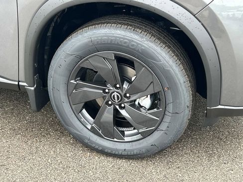 New 2026 Nissan Rogue SV AWD/4WD image 9