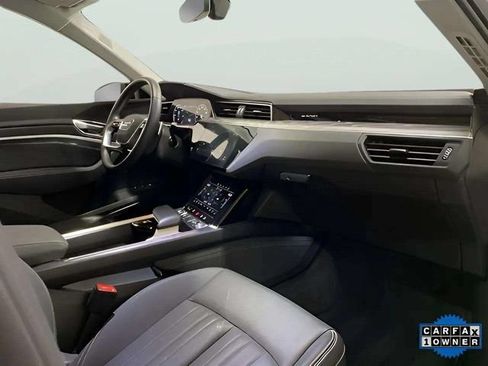 Used 2023 Audi e-tron Premium Plus AWD/4WD image 31