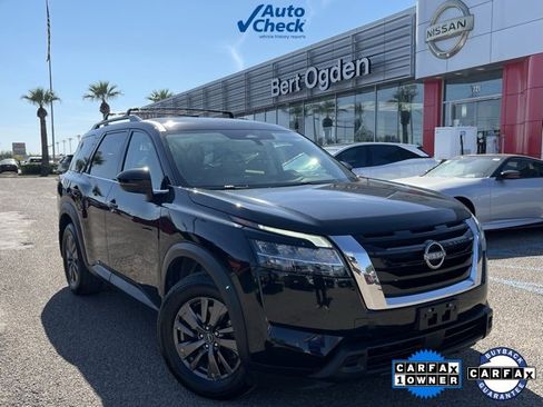Certified 2022 Nissan Pathfinder SV image 1