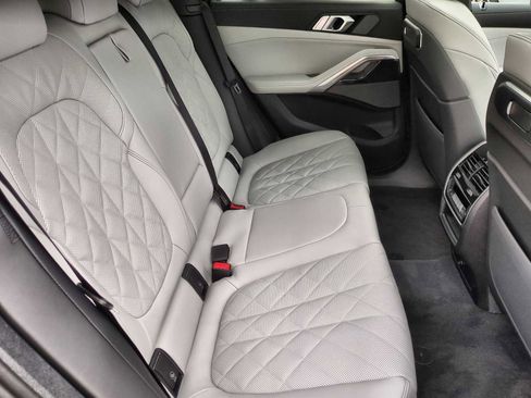 Used 2026 BMW X6 xDrive40i w/ Climate Comfort Package image 21