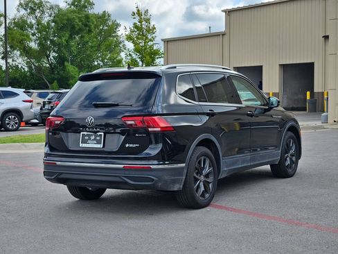 Used 2024 Volkswagen Tiguan SE AWD/4WD image 4