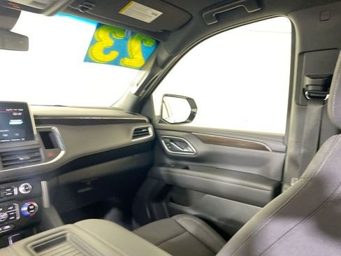 Used 2023 GMC Yukon SLE w/ Gmc Pro Safety Plus Package AWD/4WD image 11