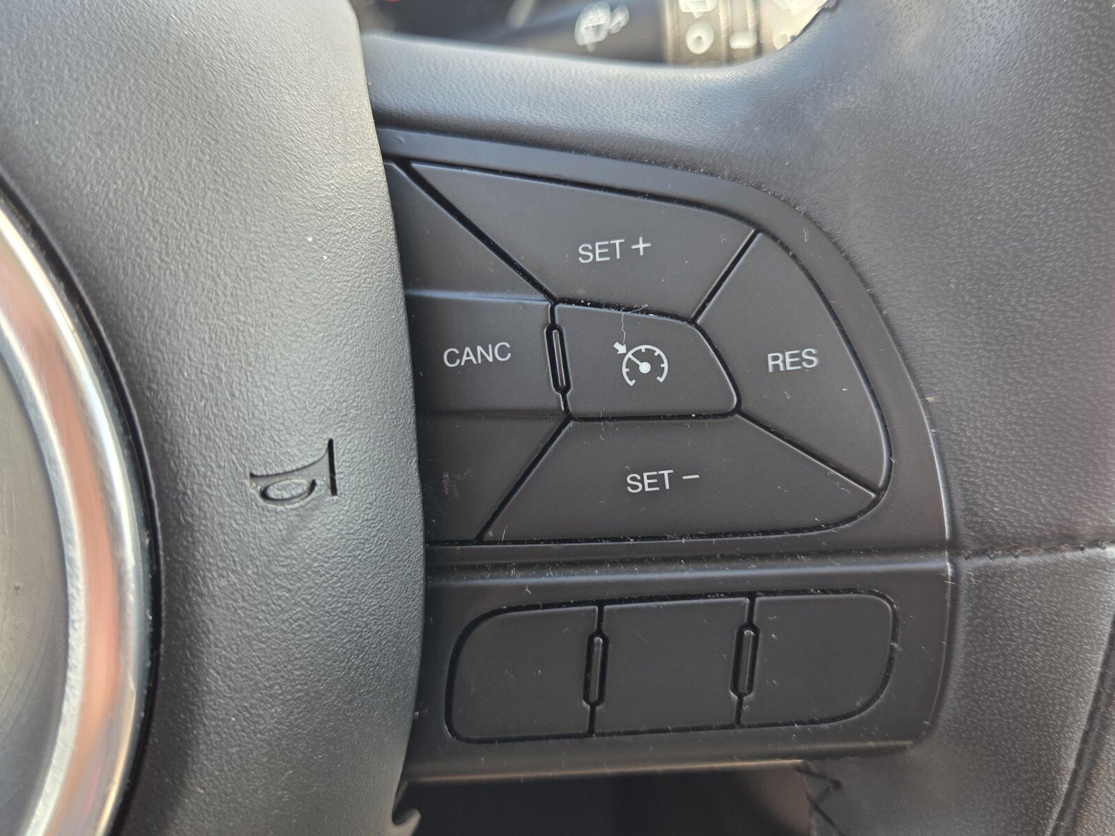 Used 2017 FIAT 500X Lounge w/ Lounge Premium Package (FWD) image 26