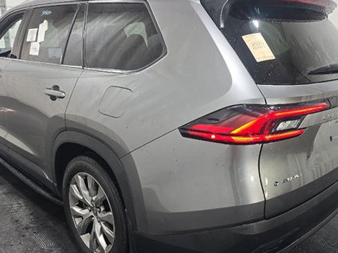 Used 2025 Toyota Grand Highlander AWD Hybrid image 6