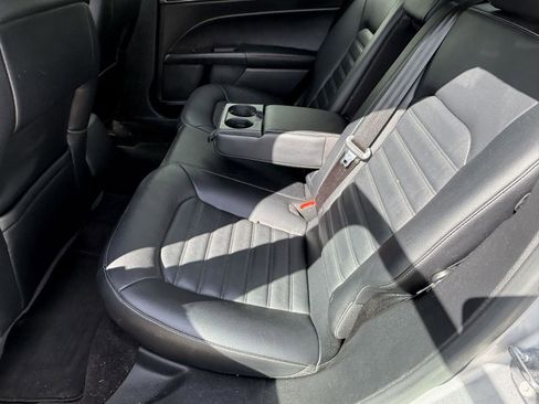 Used 2017 Ford Fusion SE FWD image 12