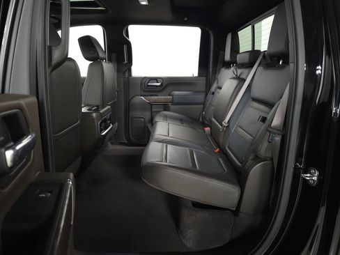 Used 2022 GMC Sierra 3500 Denali w/ Denali Ultimate Package AWD/4WD image 37