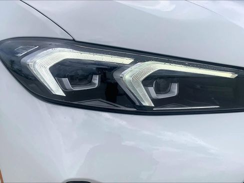 Used 2023 BMW 330i Sedan w/ M Sport Package image 27