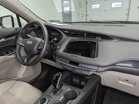 Certified 2023 Cadillac XT4 Premium Luxury image 42