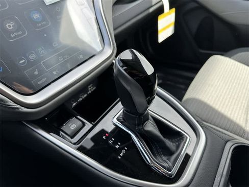 Used 2025 Subaru Outback Premium image 18