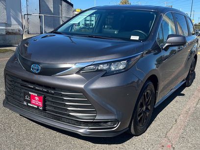 Certified 2024 Toyota Sienna LE