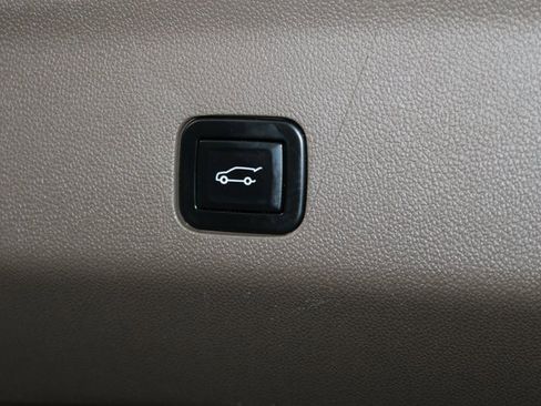 Used 2021 GMC Yukon Denali image 46