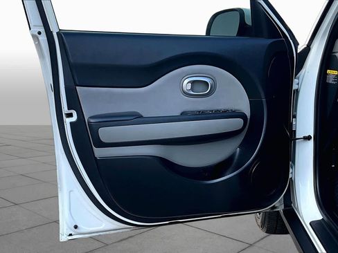 Used 2014 Kia Soul FWD image 20