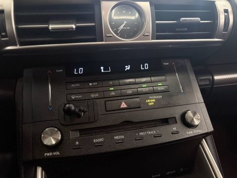 Used 2016 Lexus IS 200t w/ F Sport Package RWD image 29
