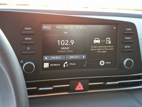 Certified 2023 Hyundai Elantra SEL image 24