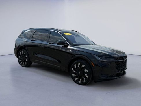 Used 2024 Lincoln Nautilus Black Label w/ Jet Appearance Package (87T) AWD/4WD image 1