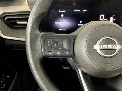Certified 2025 Nissan Kicks SV w/ SV Premium Package AWD/4WD image 11