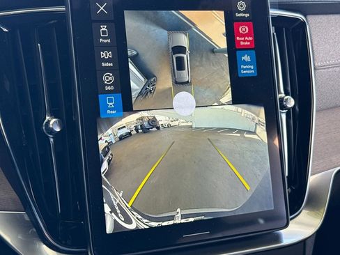 New 2026 Volvo XC90 B6 Plus w/ Protection Package Premier image 20