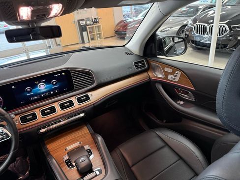 Used 2020 Mercedes-Benz GLS 450 4MATIC image 13