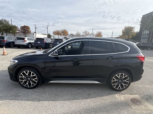 Used 2021 BMW X1 sDrive28i w/ Premium Package image 3
