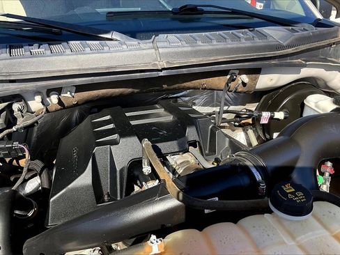 Used 2017 Ford F150 XLT w/ Equipment Group 302A Luxury image 36