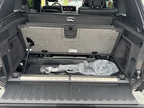 Used 2025 BMW X5 xDrive50e image 38