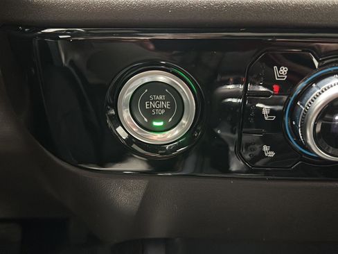 Used 2024 GMC Sierra 1500 SLT w/ SLT Premium Package image 17