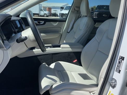 Used 2021 Volvo XC60 T5 Inscription w/ Protection Package Premier image 12