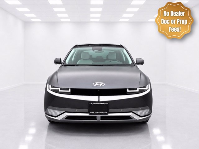 Used 2023 Hyundai Ioniq 5 Limited AWD/4WD image 2