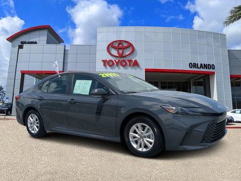 Certified 2025 Toyota Camry LE FWD image 1