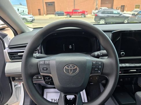 Used 2026 Toyota Camry LE w/ Convenience Package FWD image 12
