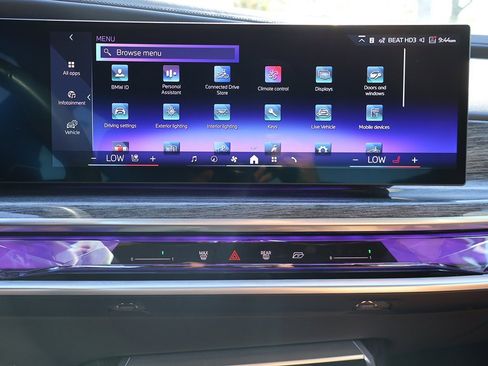 Used 2023 BMW 740i image 51